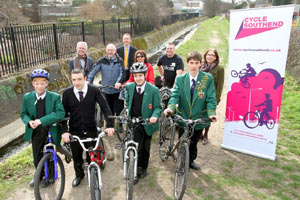 Left to right behind pupils from Southend High School for Boys are: Peter Holmes (KeyMed), Paul Mathieson (Special Projects Manager for Transportation, SBC), Robin Bevan (Head Teacher, SHSB), Collette Kemp (Cycle Southend), Graham Pearl (Bike It Officer, Sustrans) and Cllr Anna Waite (Executive Councillor for Planning and Transport, SBC). 