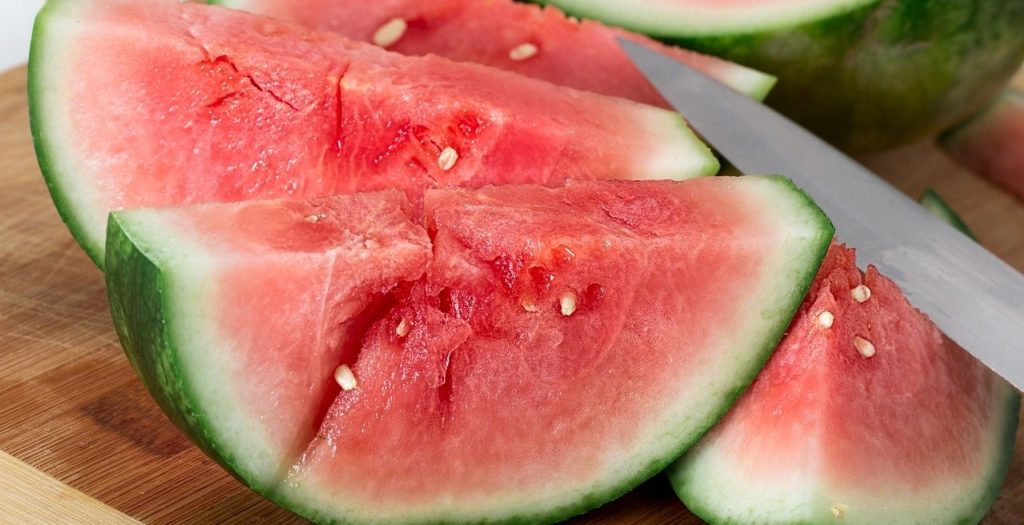 Watermelon or vegetable juice to break a water fast