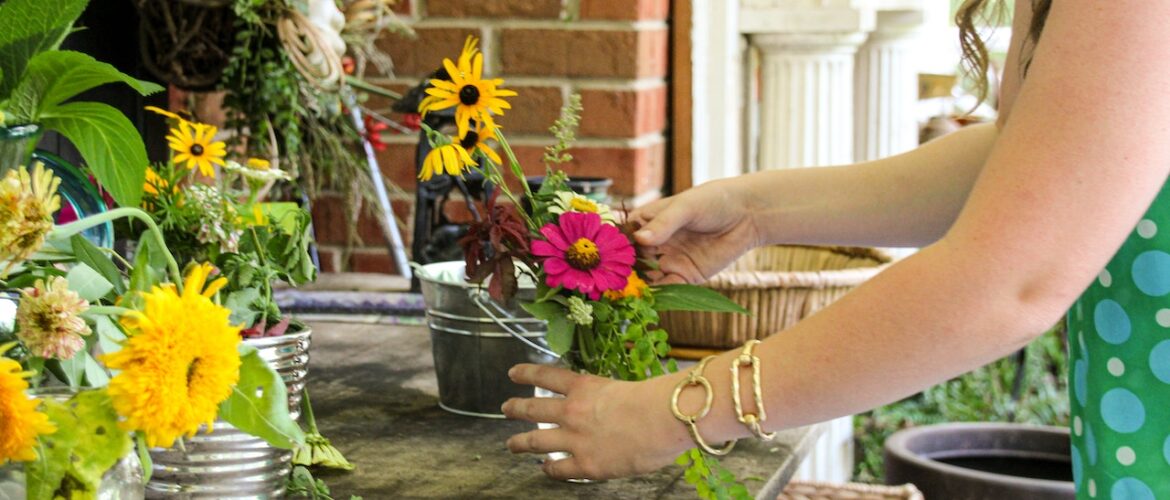 the health benefits of working with flowers should not be underestimated