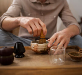 The process of making matcha tea is a good strategy for unwinding and easing stress